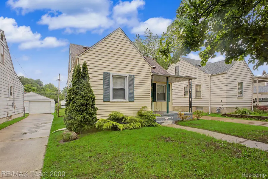 5635 Westpoint Street, Dearborn Heights, MI 48125 - #3