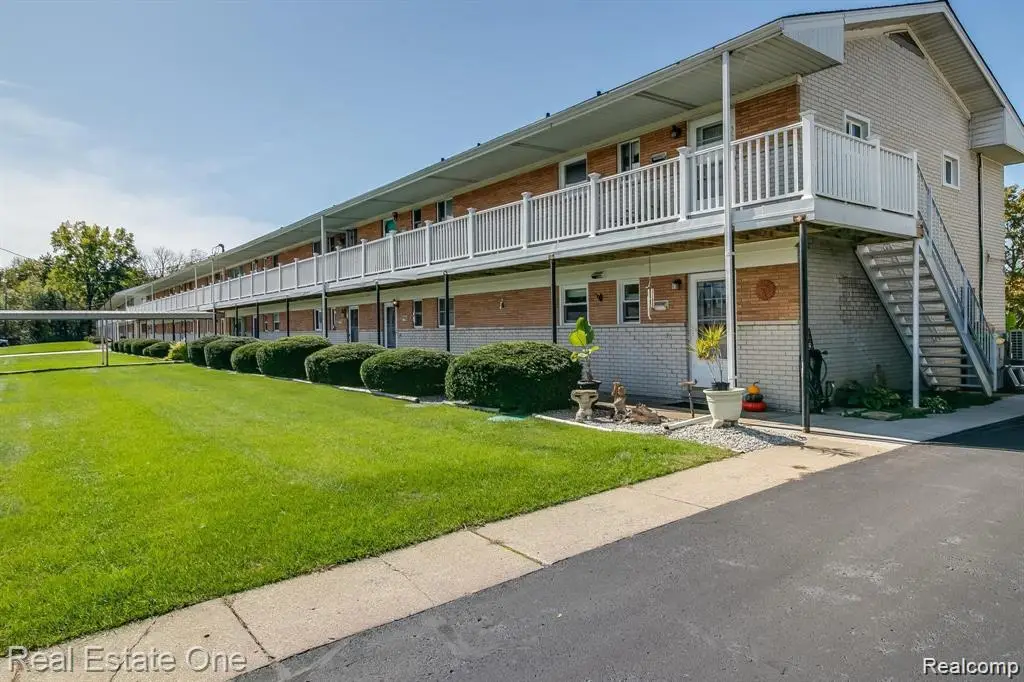 26955 Milford Road Road #24, Lyon, MI 48178 - #1