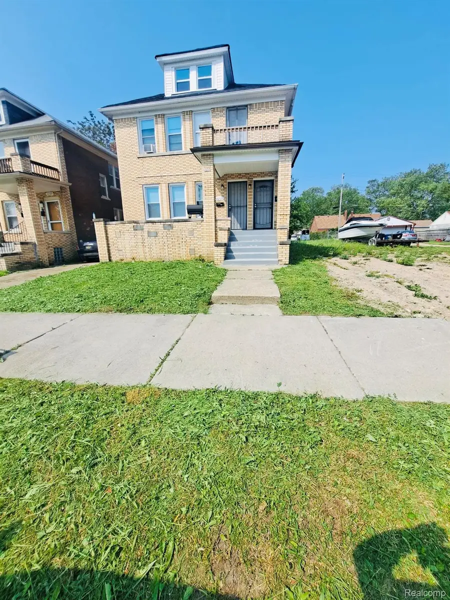 4215 Dickerson Street, Detroit, MI 48215 - #3