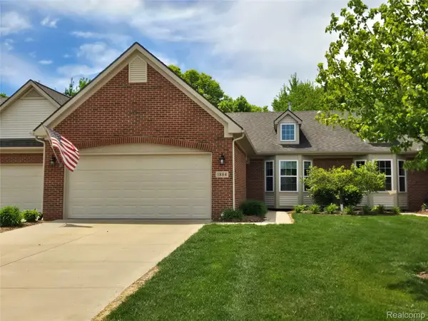 1884 Egret Pointe, Howell, MI 48843