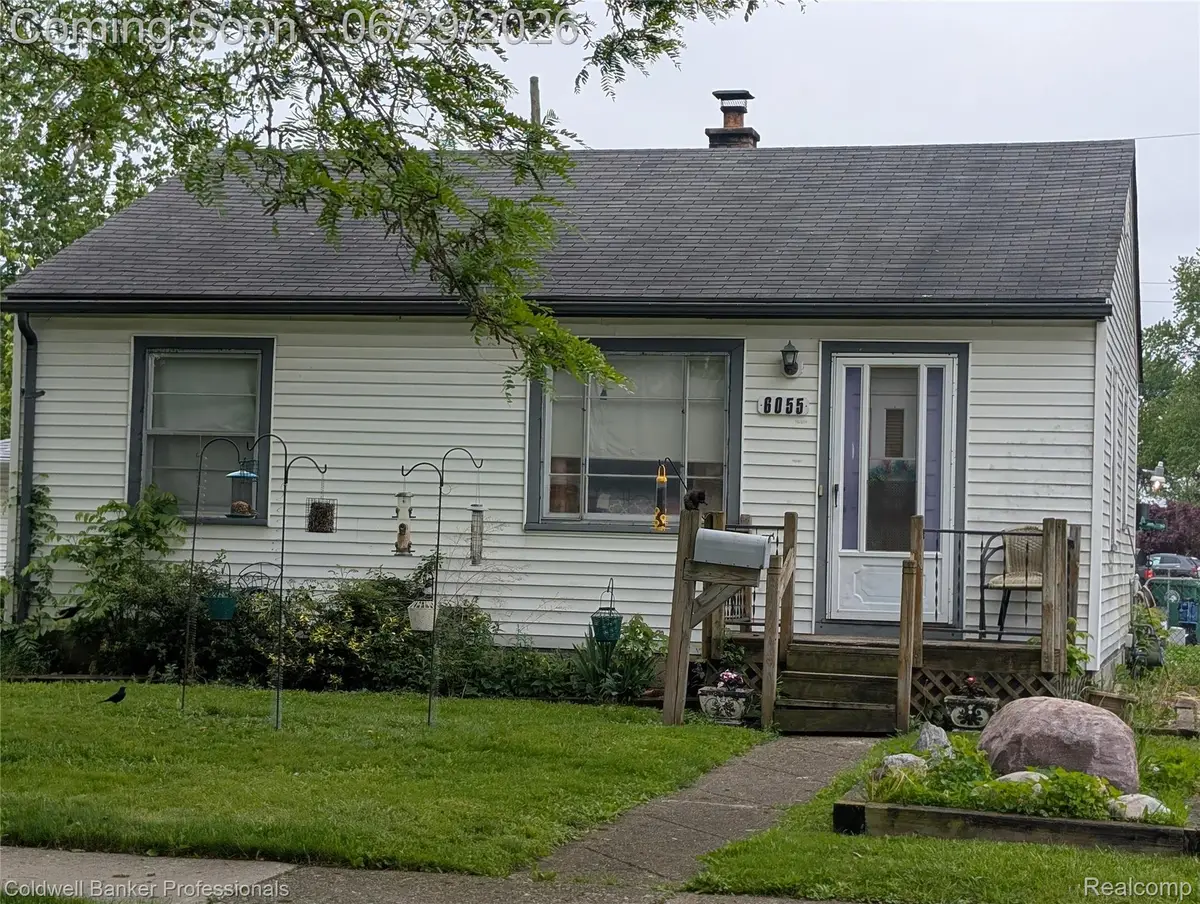 6055 Harrison Street, Garden City, MI 48135 - #1