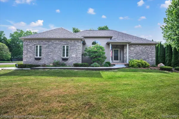 604 Carriage Way, Davison, MI 48423