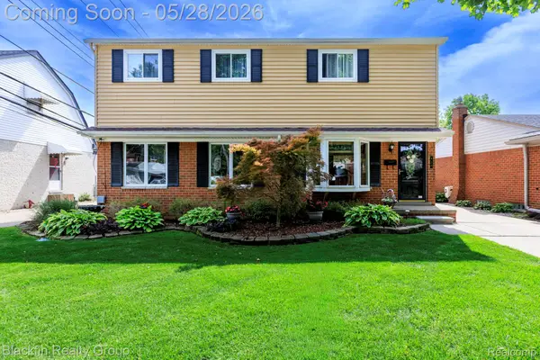 430 N Batchewana Street, Clawson, MI 48017
