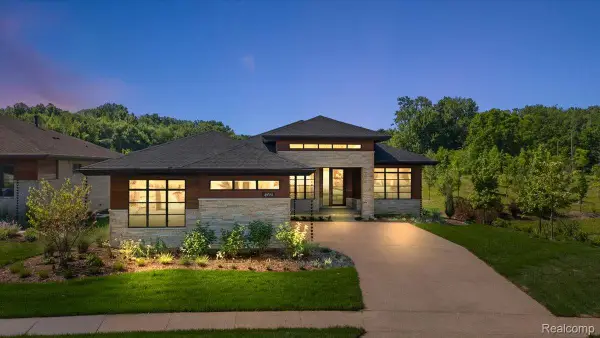 49266 Villa Court, Novi, MI 48374
