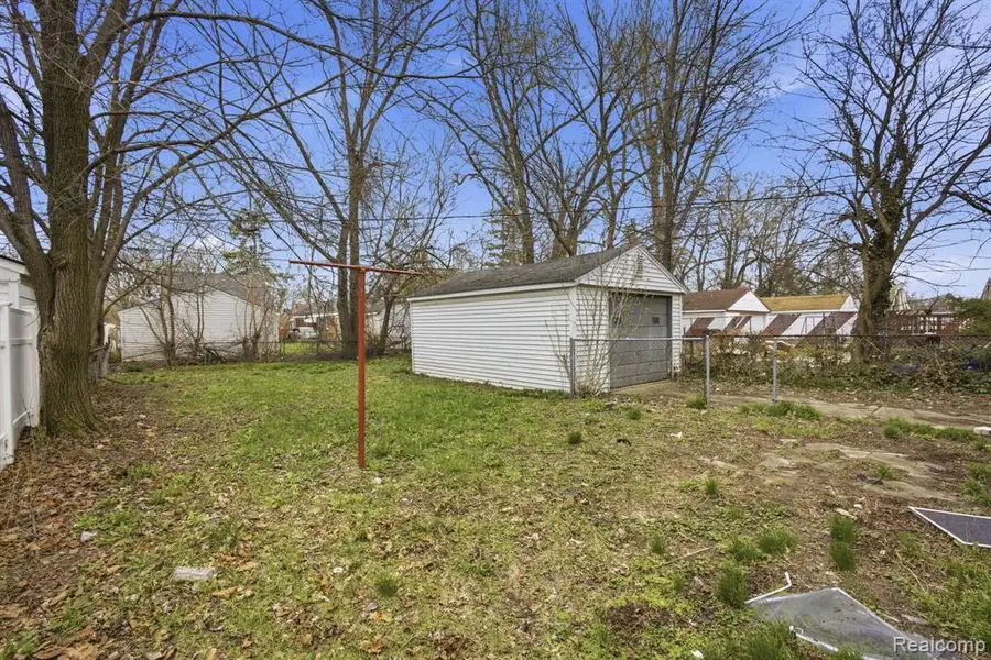 20267 Ashton Avenue, Detroit, MI 48219 - #2