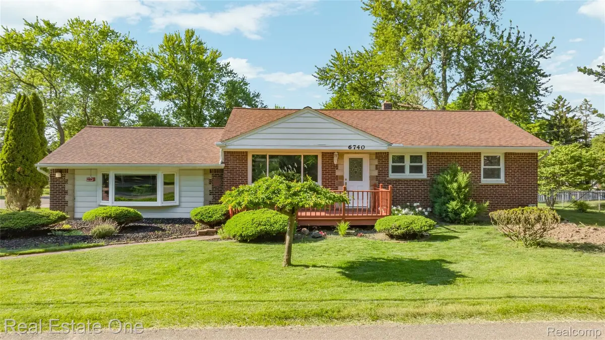 6740 Brockhurst Boulevard, West Bloomfield, MI 48322 - #1
