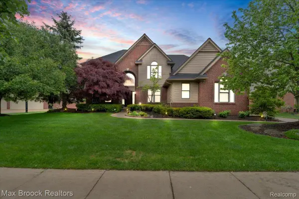 47071 Northumberland Street, Novi, MI 48374