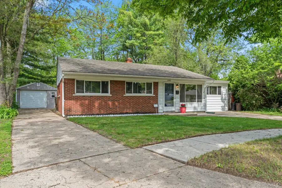 21951 Morton Street, Oak Park, MI 48237 - #3