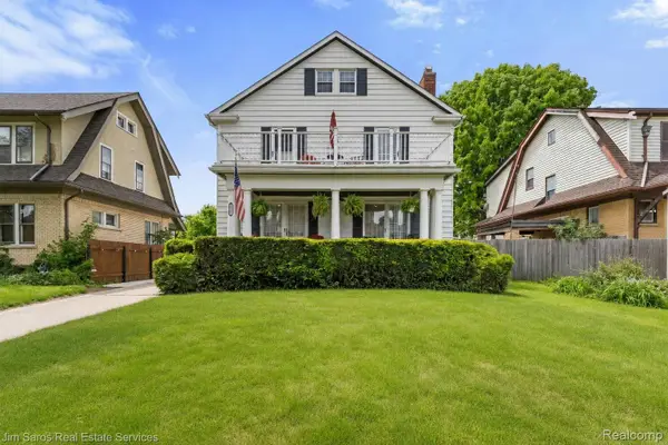 1215 Nottingham Road, GrossePointePark, MI 48230