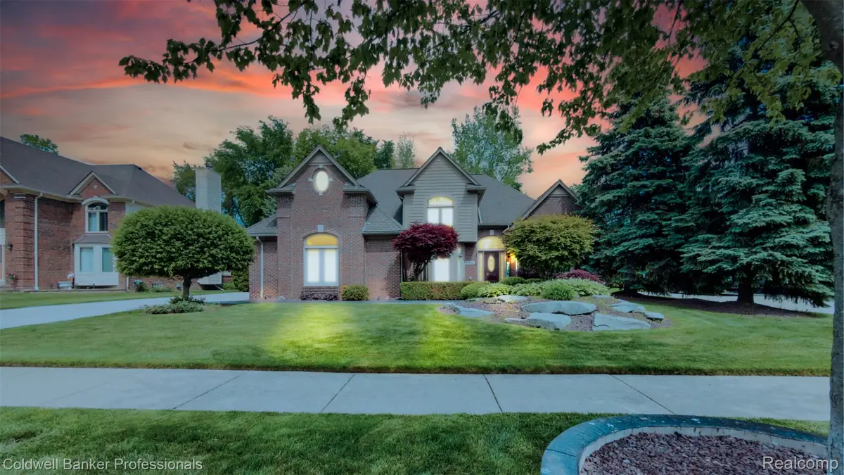 43662 Vintners Place Drive, Sterling Heights, MI 48314 - #1