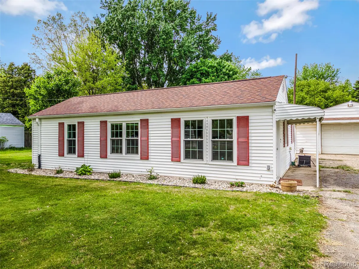 4431 E Mount Morris Road, Genesee, MI 48458 - #1