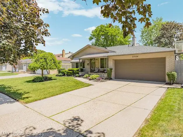 27124 Bradner Drive, Warren, MI 48088 - #3