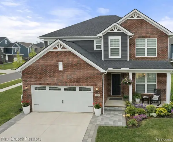 2610 Ironton Drive, CommerceTwp, MI 48382