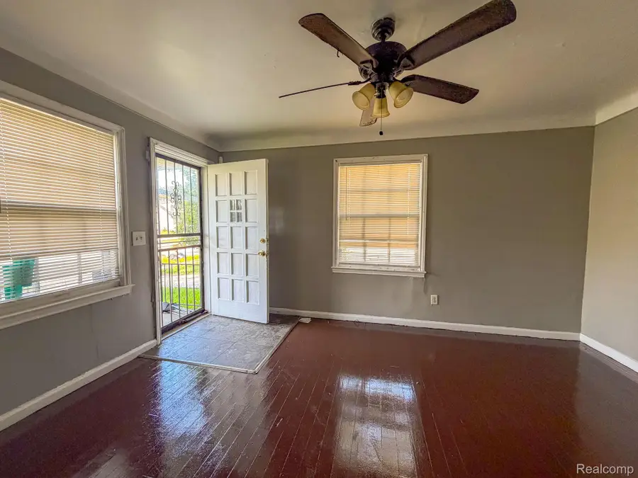 19455 Mccormick Street, Detroit, MI 48224 - #3