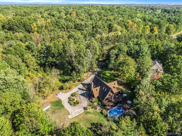 1366 S Baldwin Road, LakeOrion, MI 48360