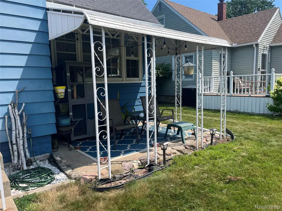 907 Napier Avenue, Saint Joseph, MI 49085 - #3