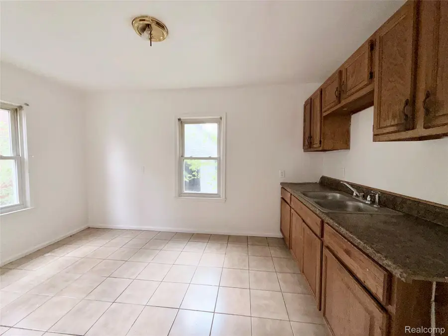 19447 Sunset Street, Detroit, MI 48234 - #3