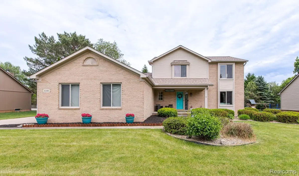 2241 Elkridge Circle, Highland, MI 48356 - #1