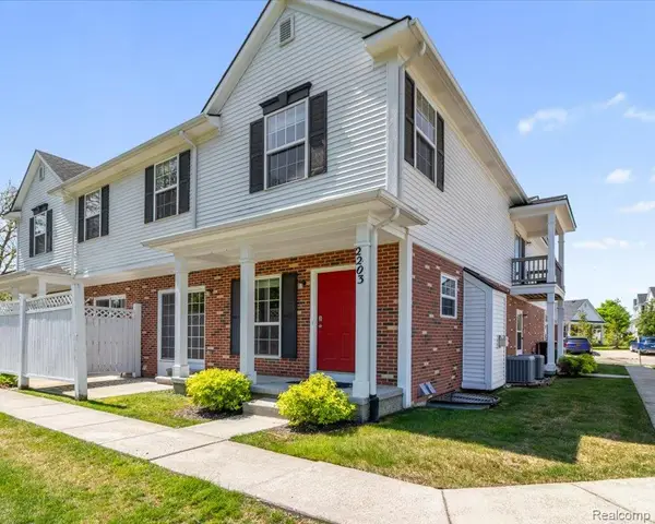 2203 Riversedge Drive, Saline, MI 48176