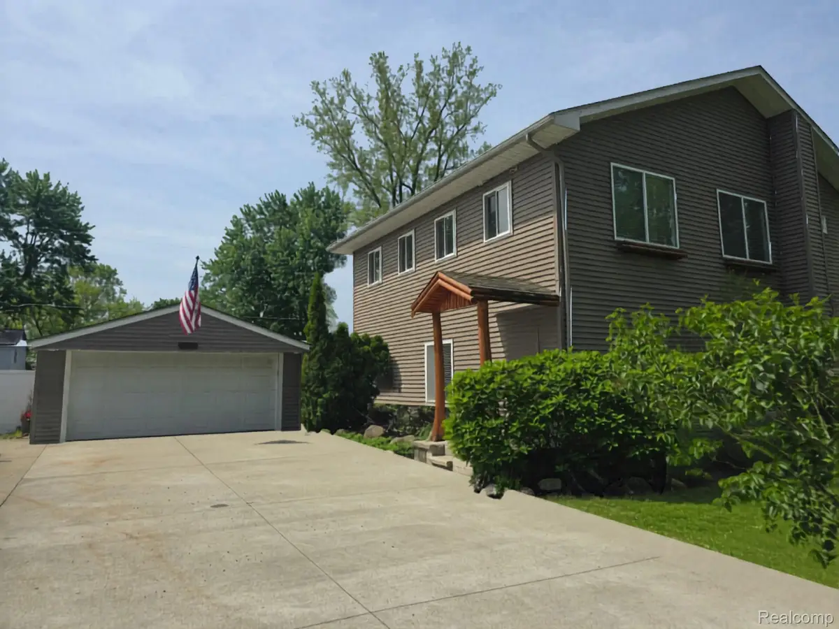 135 N Haven Street, Novi, MI 48377 - #1