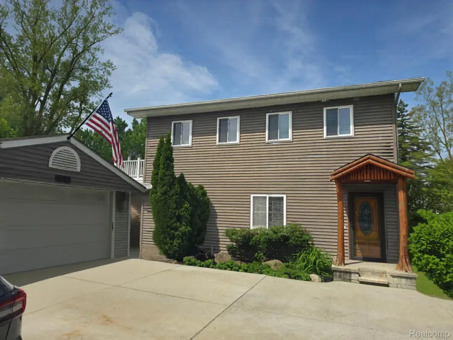 135 N Haven Street, Novi, MI 48377 - #2