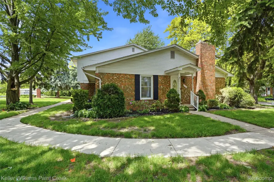 42003 Toddmark Lane, Clinton, MI 48038 - #2