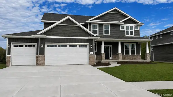 664 Round Rock, Howell, MI 48843