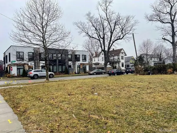 7719 E Lafayette Street, Detroit, MI 48214