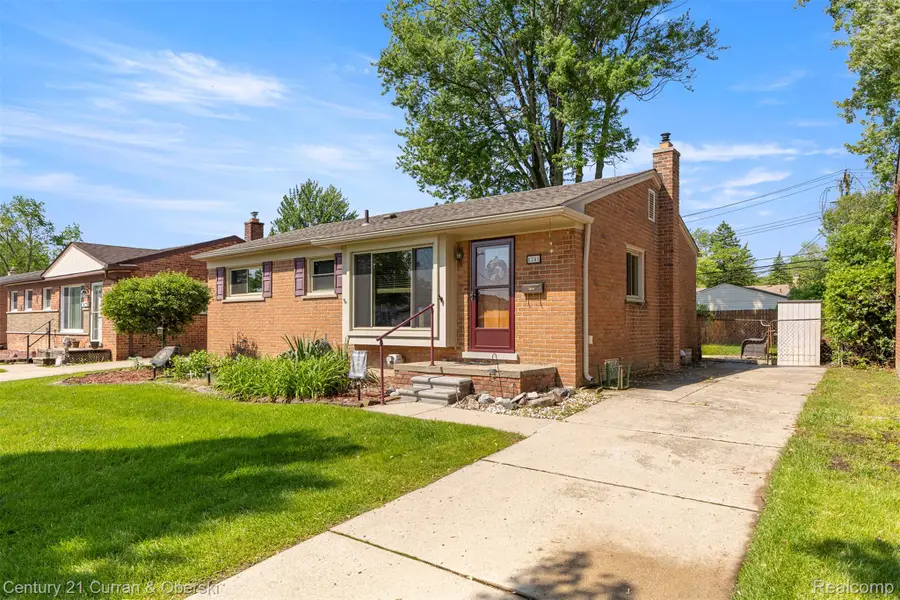 8245 N Hubbard Street, Westland, MI 48185 - #2