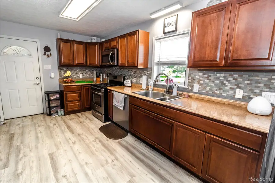 1872 Lonsberry Drive, Lapeer, MI 48446 - #3