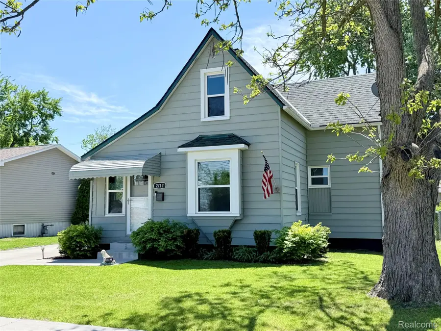 2712 Vanness Street, Port Huron, MI 48060 - #3