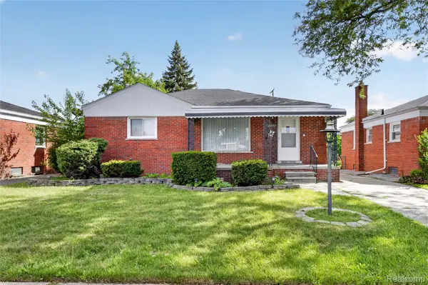 18270 Ash Avenue, Eastpointe, MI 48021