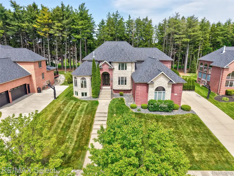 3334 Creekview Drive, Davison, MI 48423 - #2