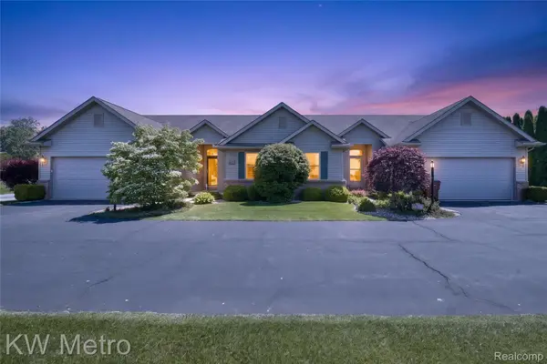 717 Koreys Circle, Blissfield, MI 49228