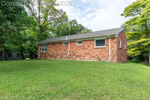 465 Robert Court, AuburnHills, MI 48326