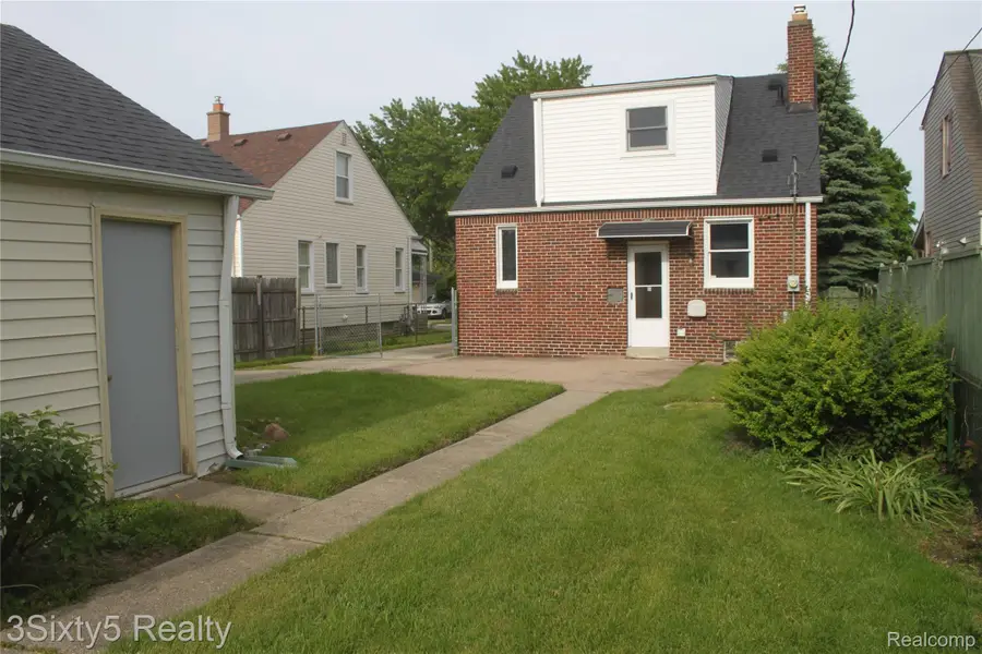 3184 20th Street, Wyandotte, MI 48192 - #2