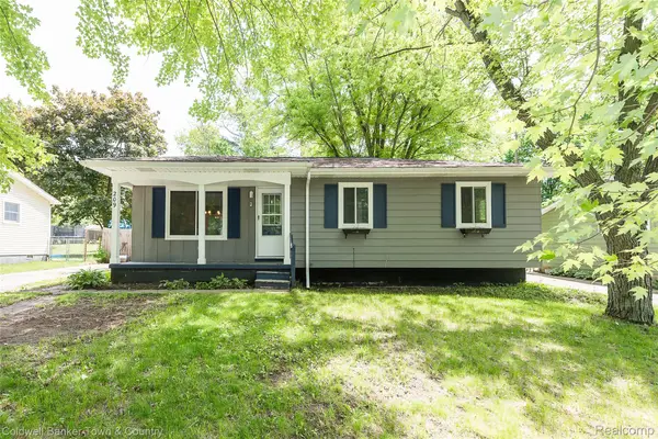 209 S Church Street, Byron, MI 48418