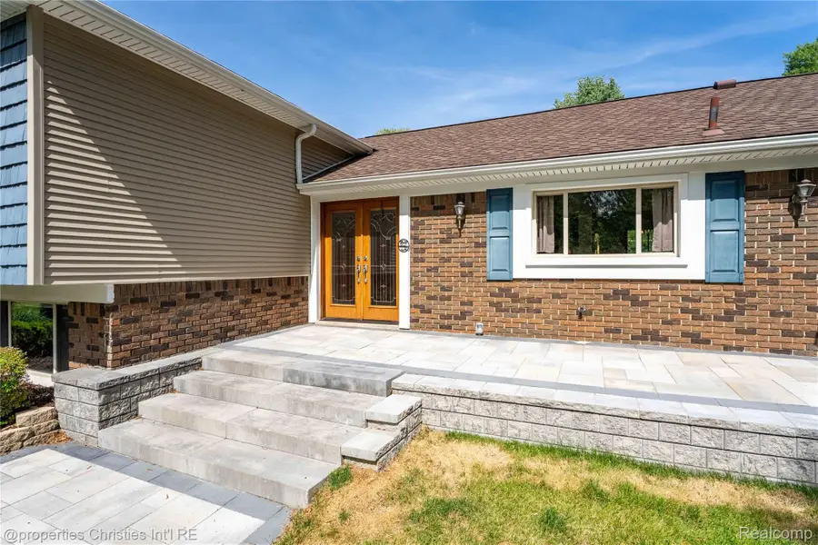 30130 Marimoor Street, Beverly Hills, MI 48025 - #3
