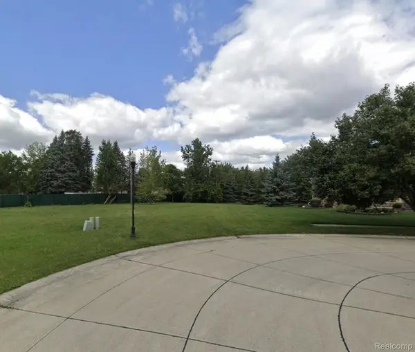 13110 Torry Pines Court, Taylor, MI 48180