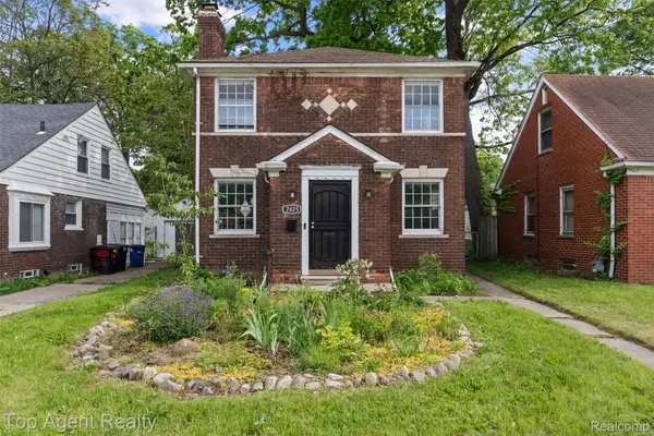 2625 W 8 Mile Road, Detroit, MI 48221