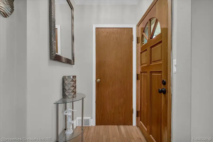 27524 Gail Drive, Warren, MI 48093 - #3
