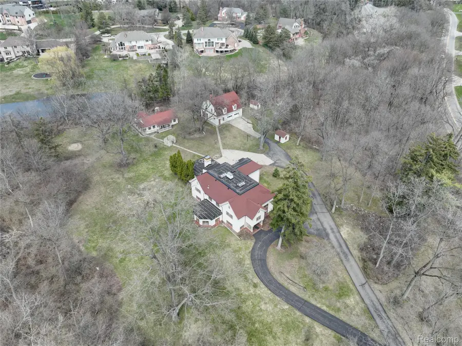 5044 Charing Cross Road, Bloomfield Hills, MI 48304 - #3