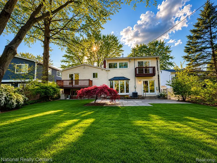 2182 Yorktown Drive, Ann Arbor, MI 48105 - #2