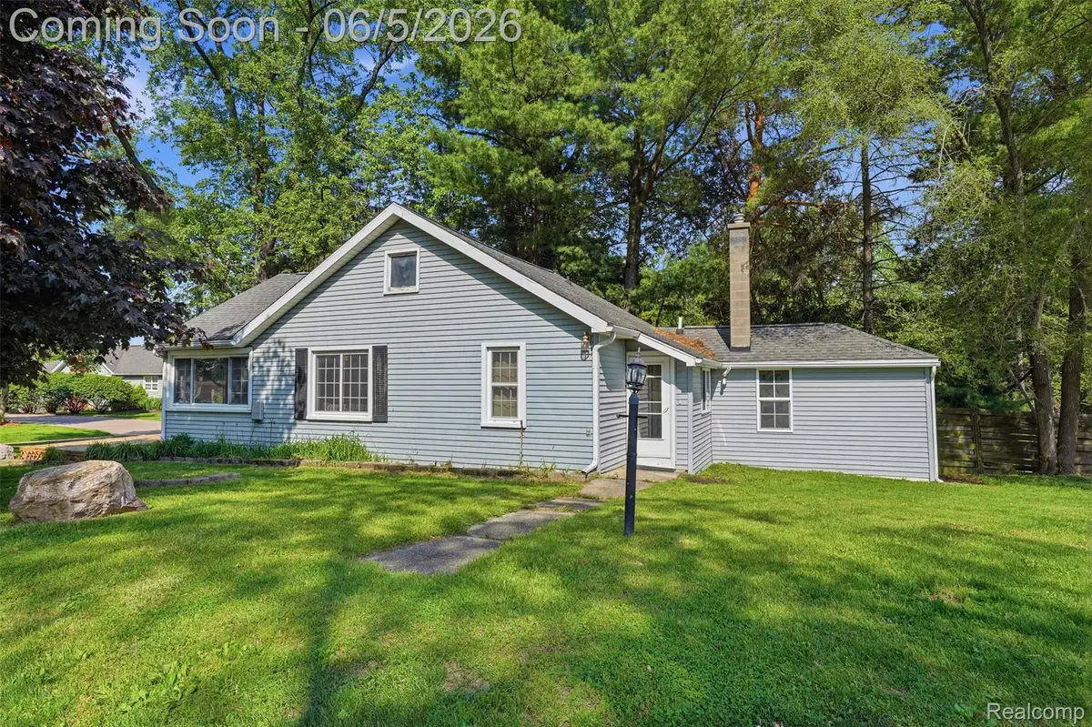 7085 Colony Drive, West Bloomfield, MI 48323 - #1