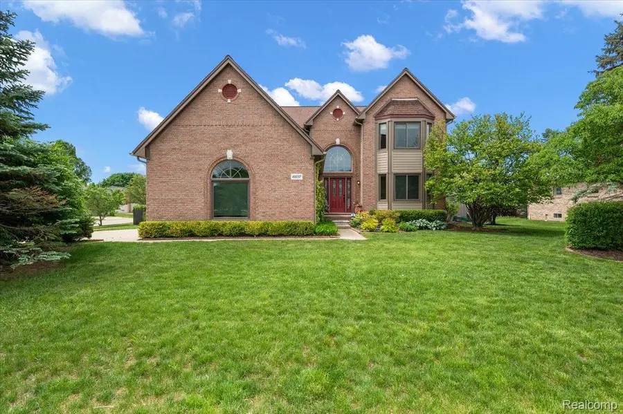 48037 Lafayette Drive, Macomb, MI 48044 - #2