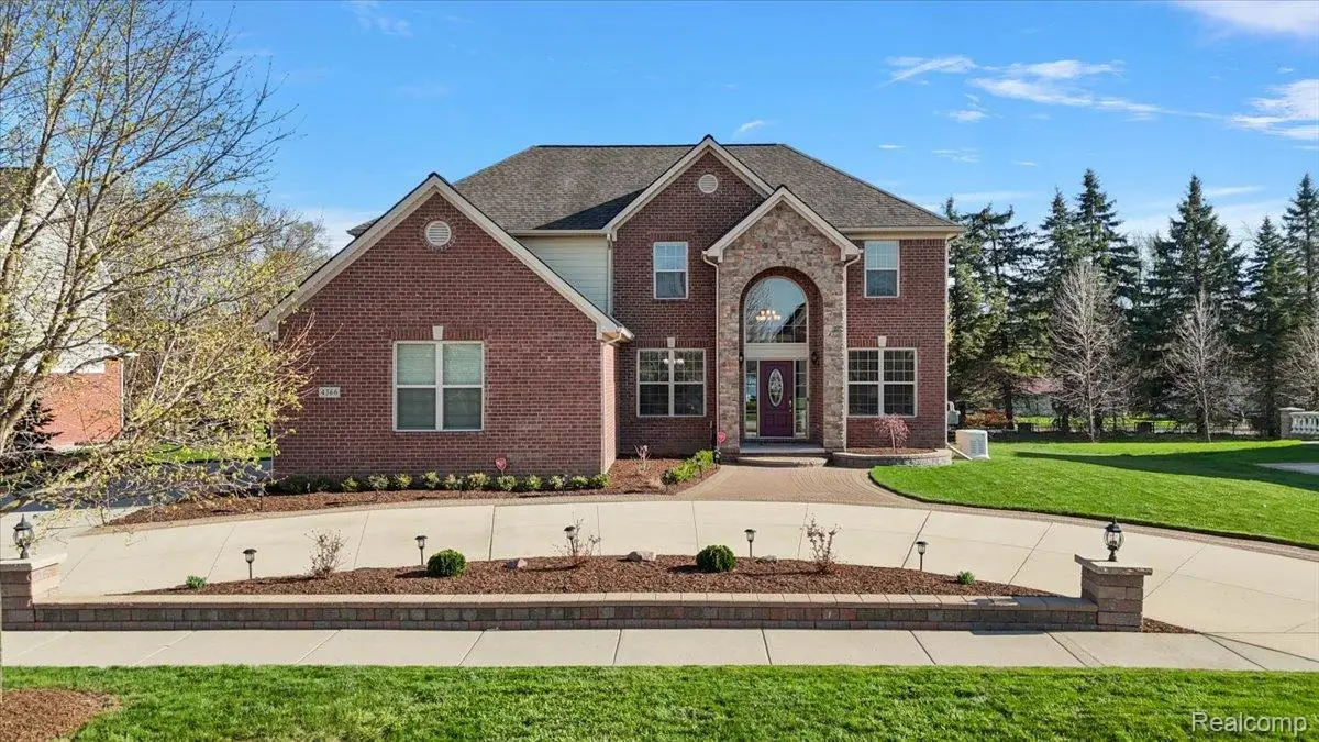 4366 S Lake Lane, Shelby, MI 48316 - #1