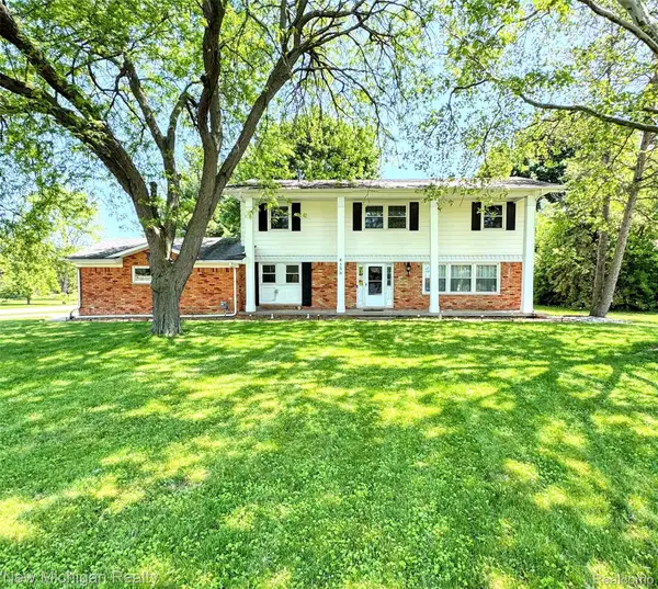 6139 Pebbleshire Circle, GrandBlanc, MI 48439