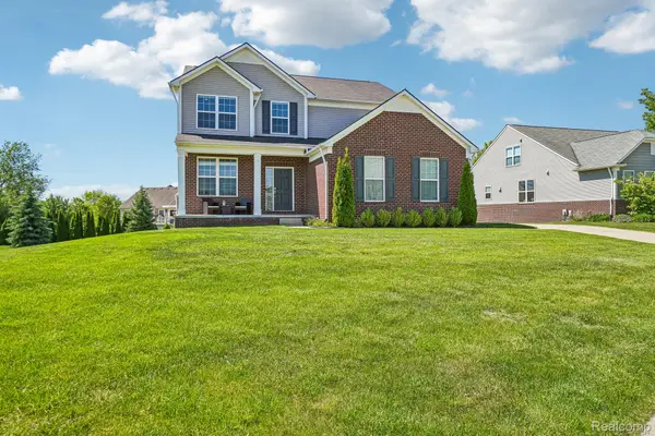 58261 Missaukee Lane, NewHudson, MI 48165