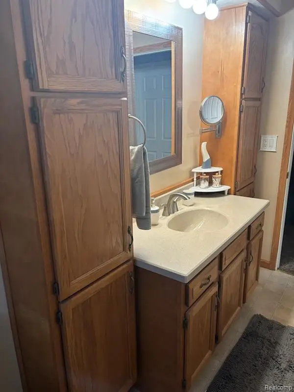 50044 Vinecrest Lane, Chesterfield, MI 48047 - #2