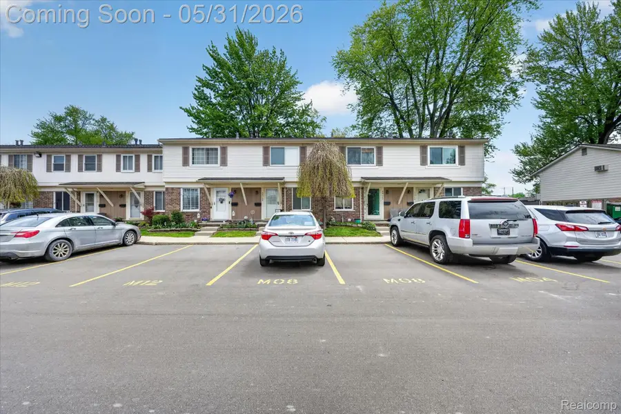 39700 Manor Drive #10, Harrison, MI 48045 - #2
